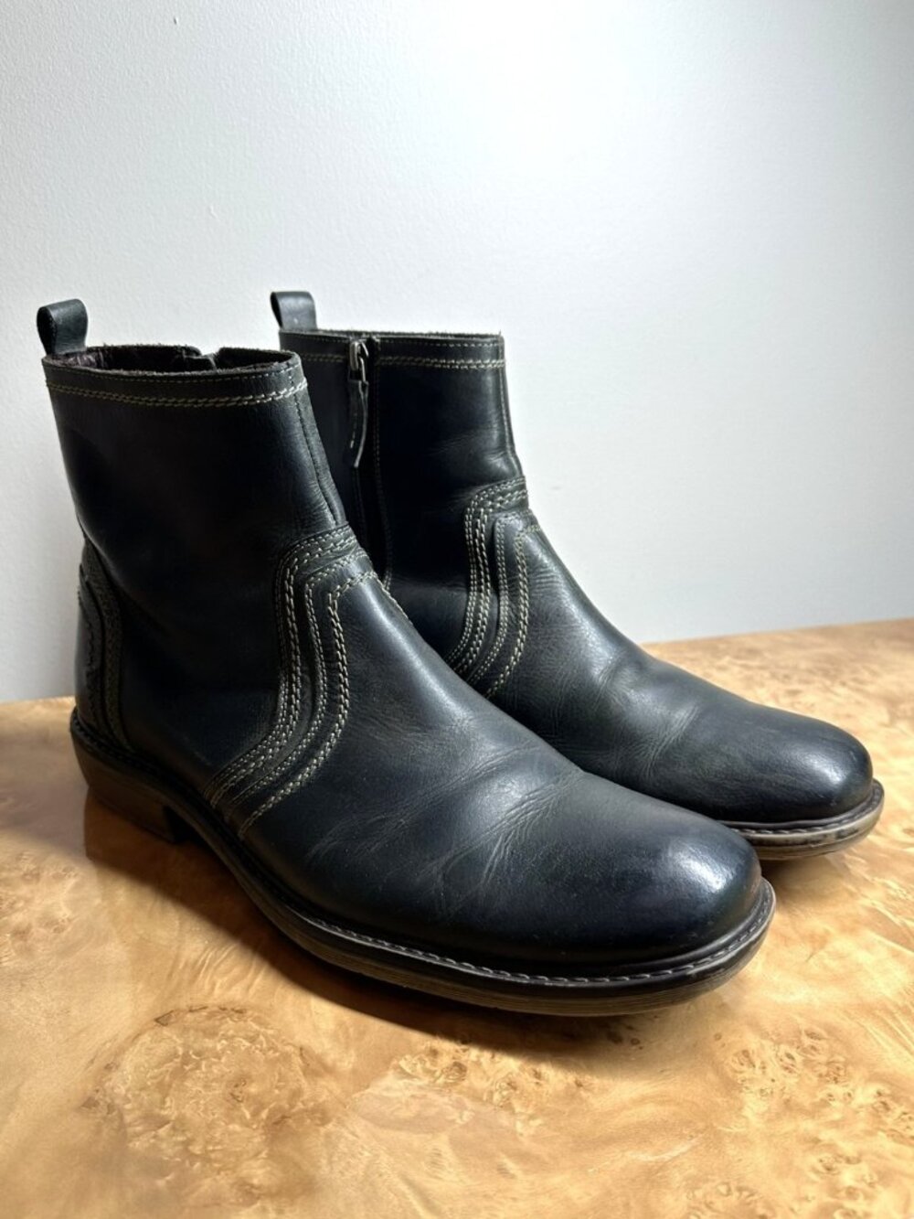Roan Black Leather Side Zip Ankle Boots Men's Size 11 Distressed Leather